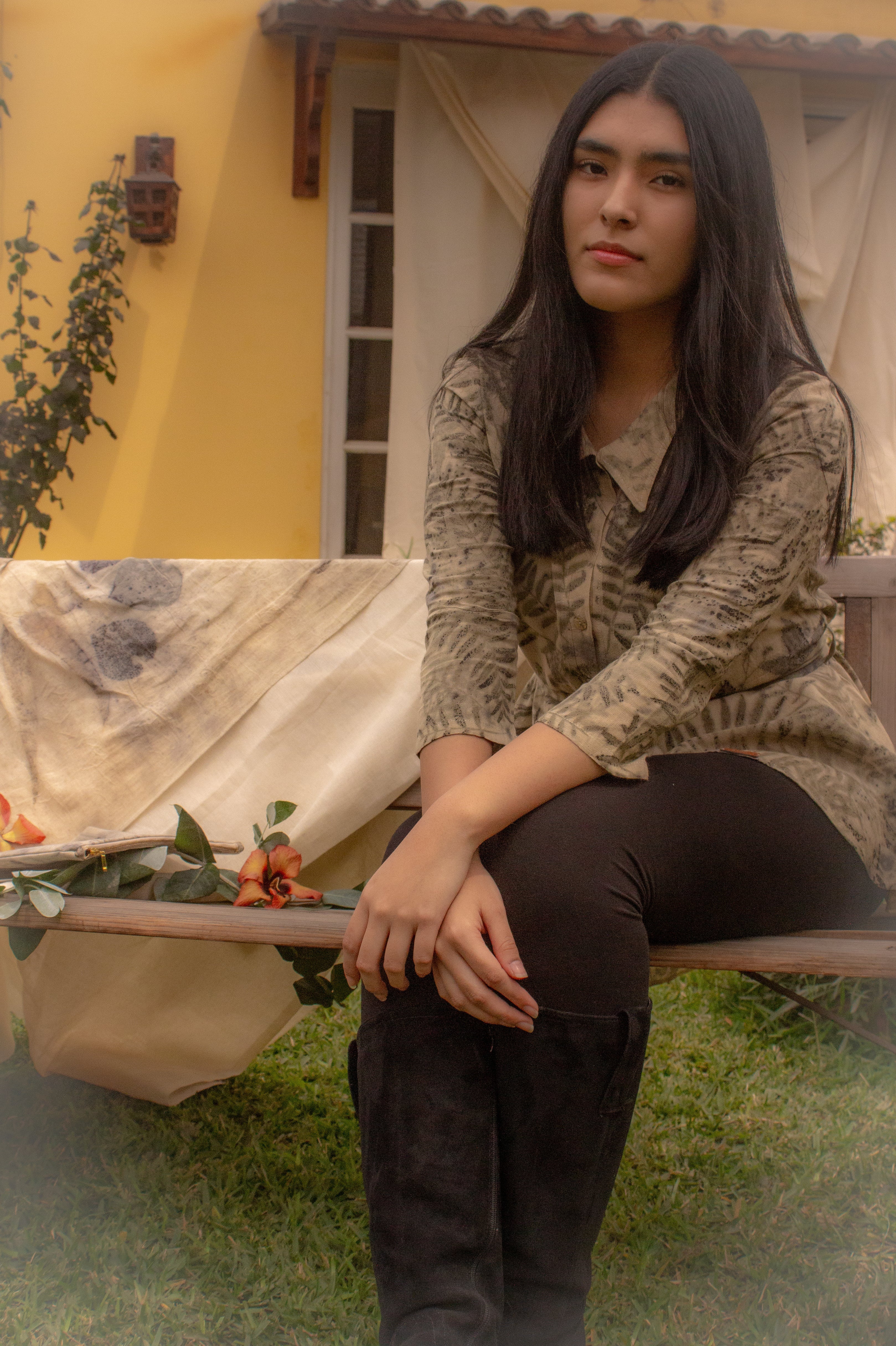 Reyna Blouse with Train – Eco Print with Organic Plants