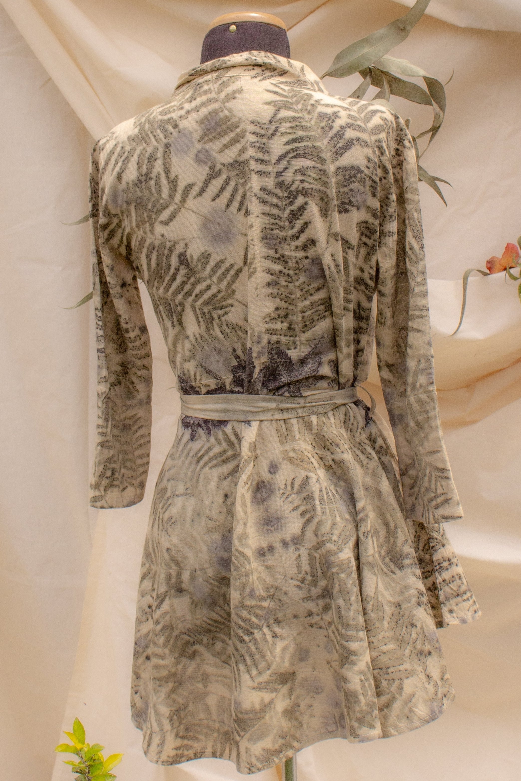 Reyna Blouse with Train – Eco Print with Organic Plants