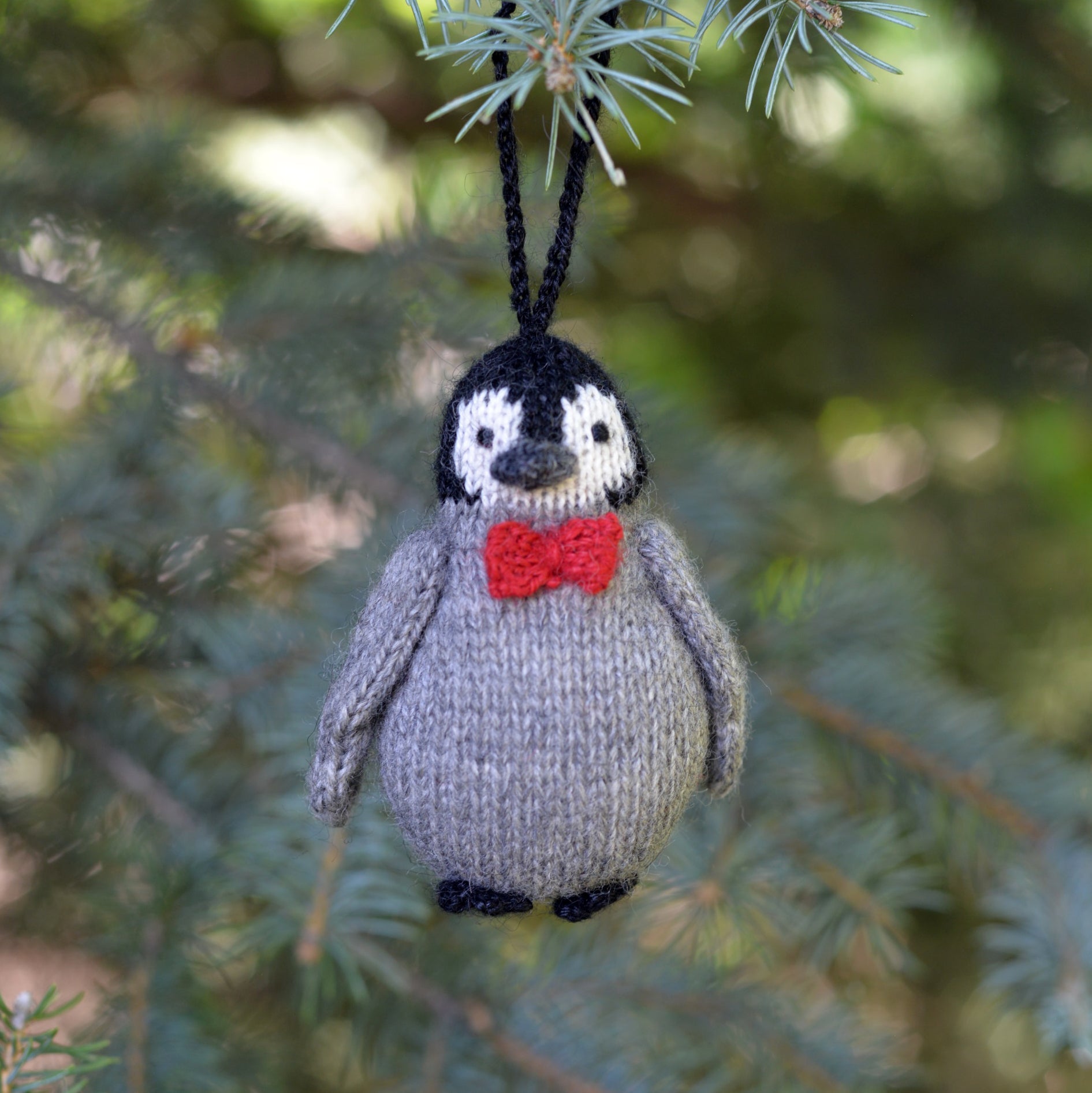 Penguin with Bowtie Ornament (case pack of 6)