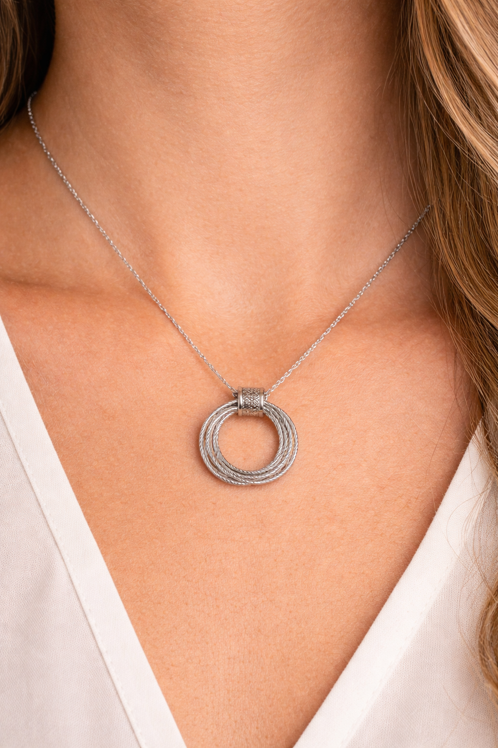 Full Moon Necklace in Sterling Silver
