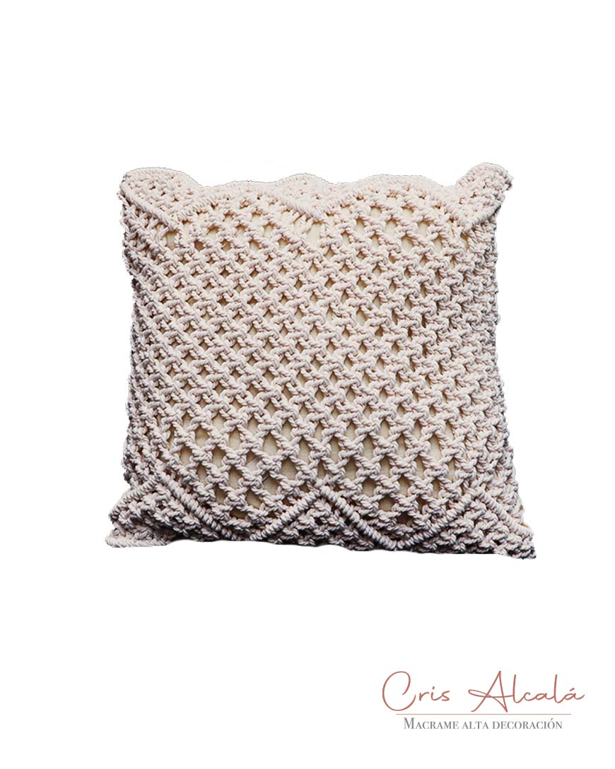 Handmade Macrame Suzy Pillow