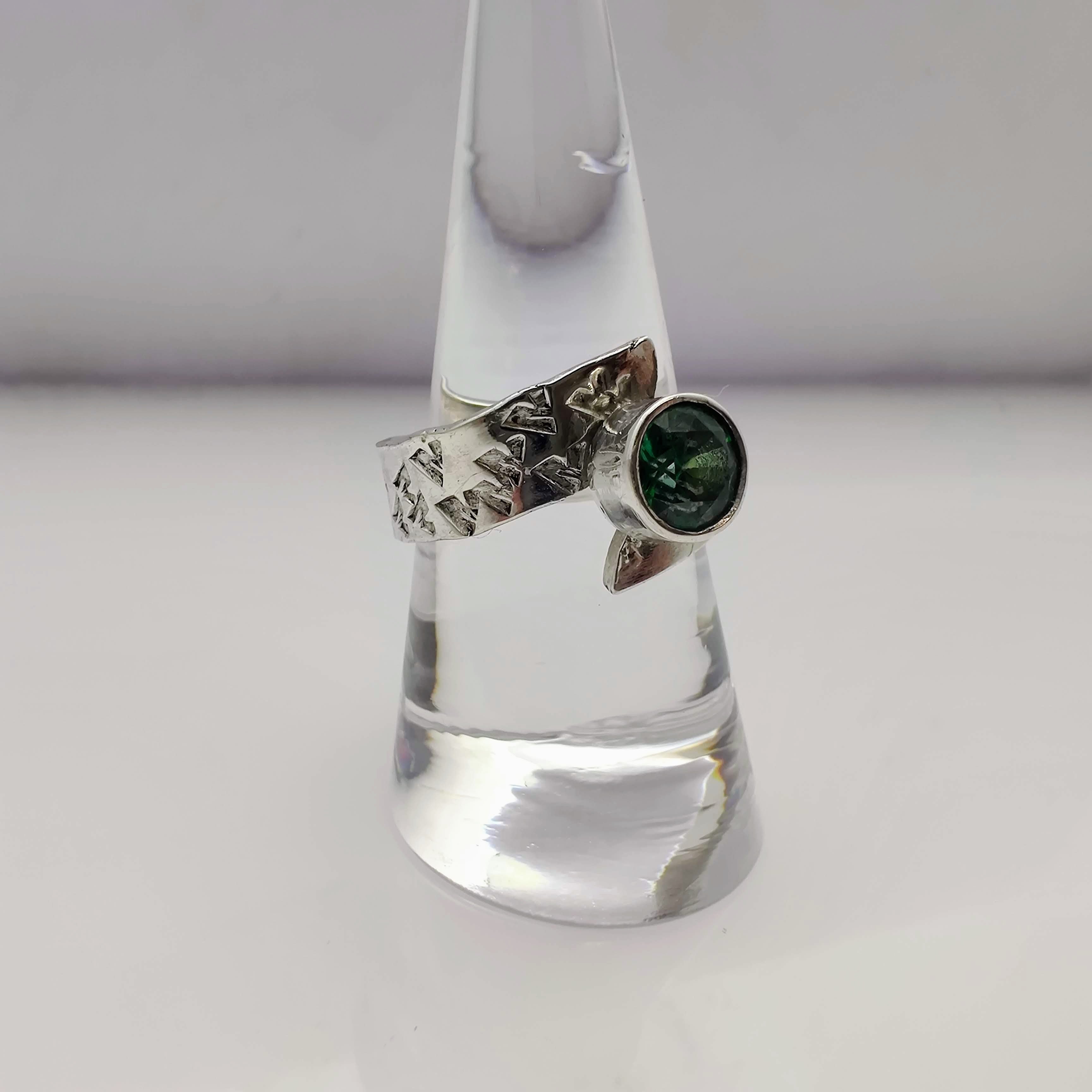SHE - Spiral Ring