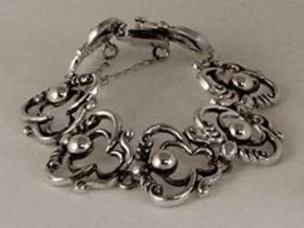 Bellflower Jewelry Set