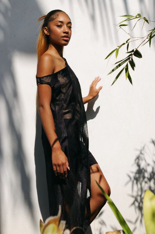 ELIZABETH Hi-Low Black Hourglass Blouse