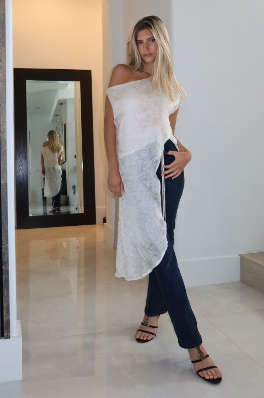 ELIZABETH Hi-Low Cold Shoulder Blouse