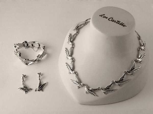 Kissing Birds Jewelry Set