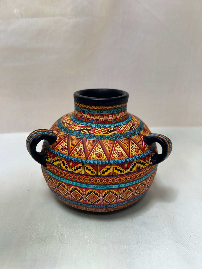 Small Line “C” Clay Pot