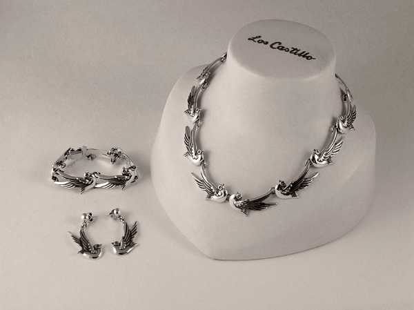 Flying Birds Jewelry Set