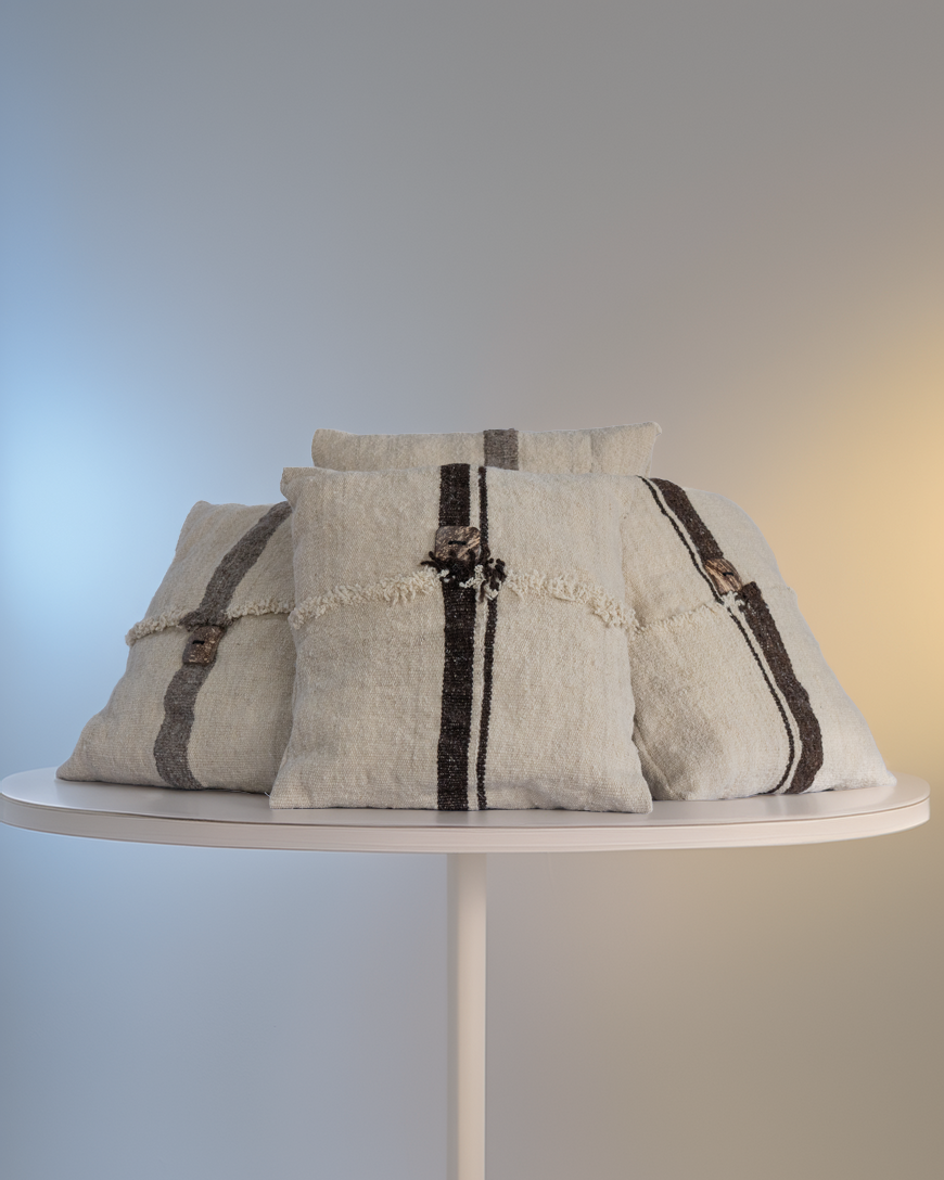 Palm Cushion Set of 4