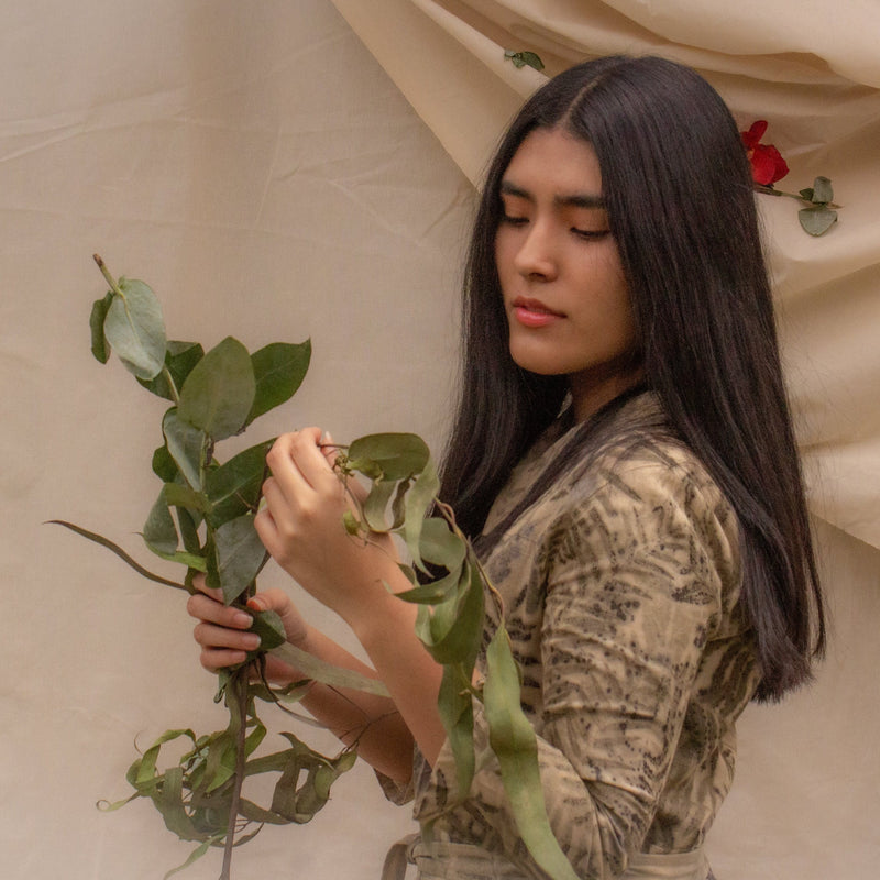 Reyna Blouse with Train – Eco Print with Organic Plants