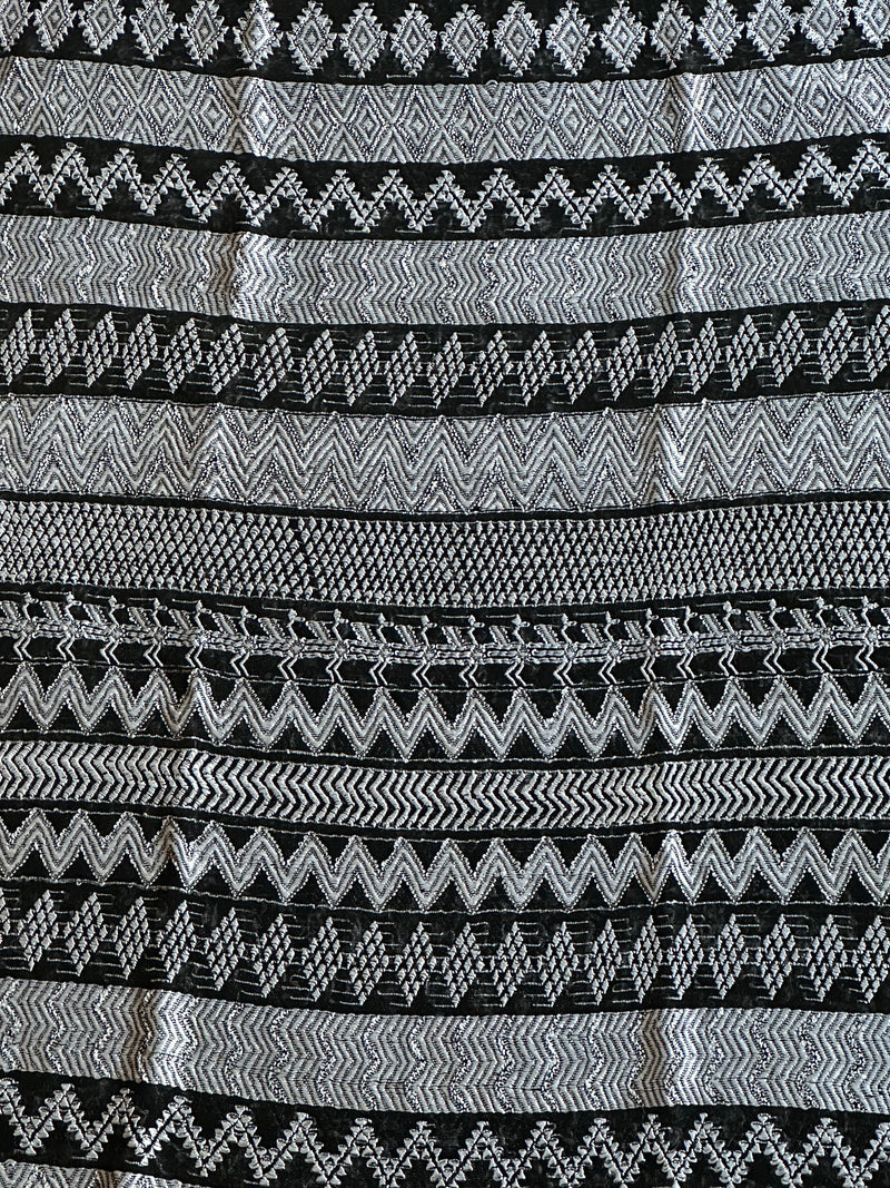 Black and White Petet Handwoven Shawl