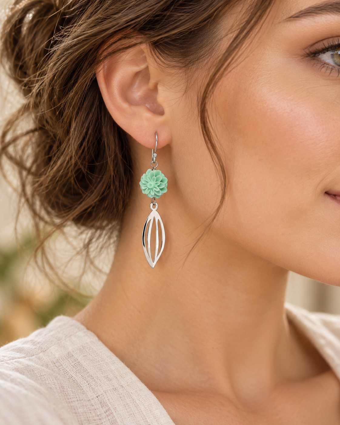 Studio Boutique.- Dalia Earrings with Flowers in Sterling Silver