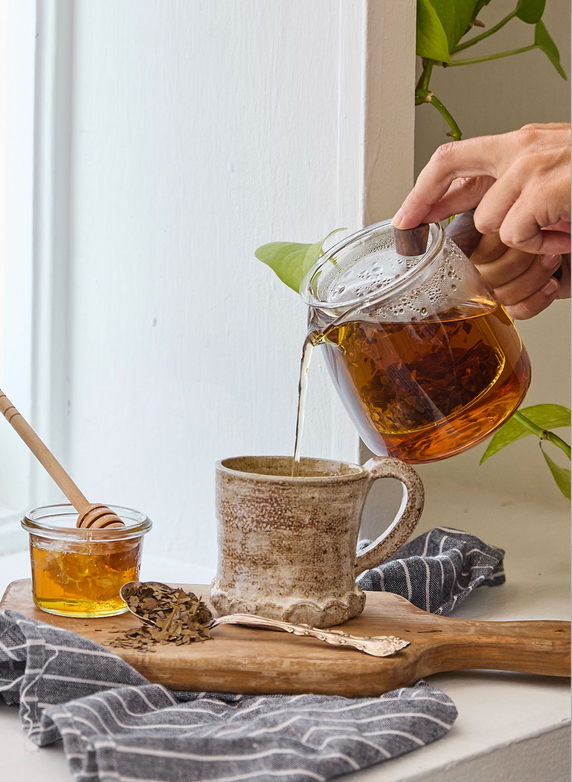 Joy in the Pour with the Perfect Teapot Gift Set