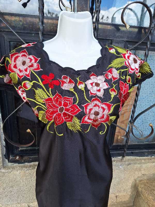 Traditional Blouse with Pedal-Machine Embroidery