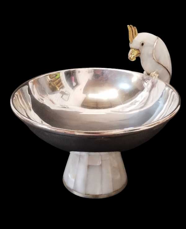 Chalice-Style Cockatoo Themed Centerpiece
