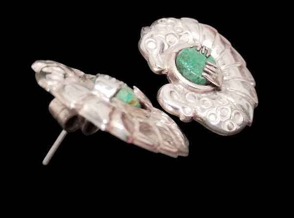 Armadillo-Inspired Earrings with Malachite