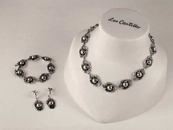 Dreamy Eyes Jewelry Set