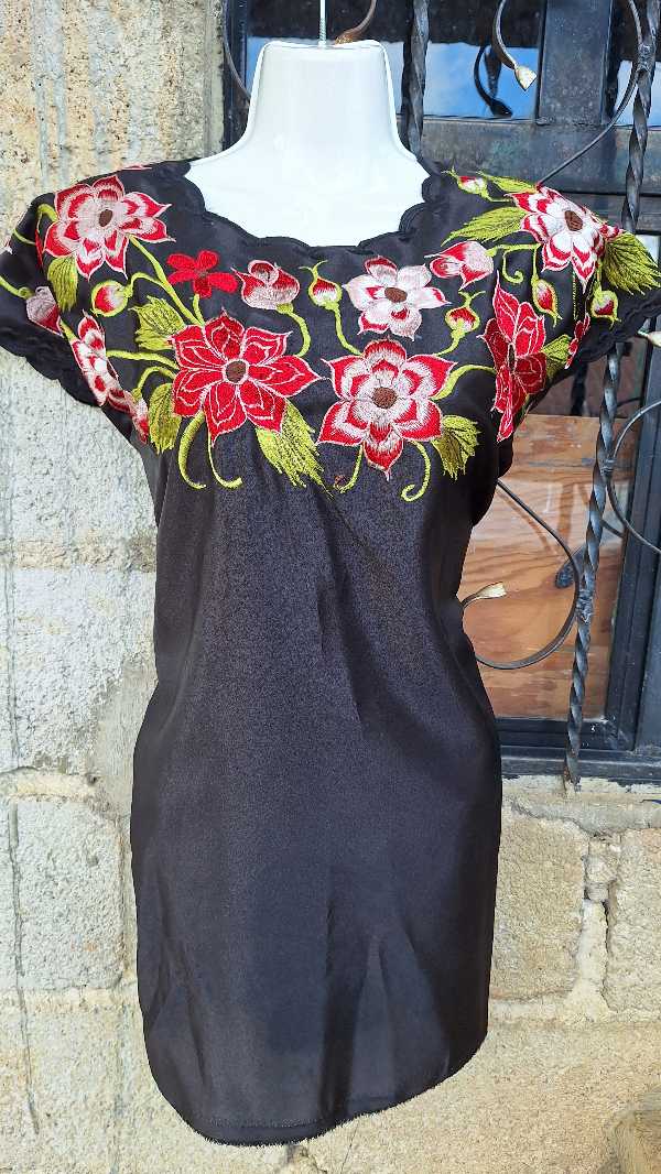 Traditional Blouse with Pedal-Machine Embroidery