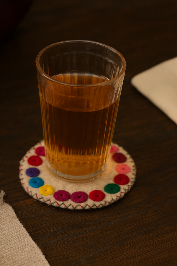 Round Wool Glass Holder