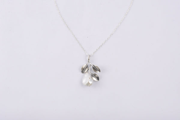 Three Mangrove Leaves Necklace in Sterling Silver