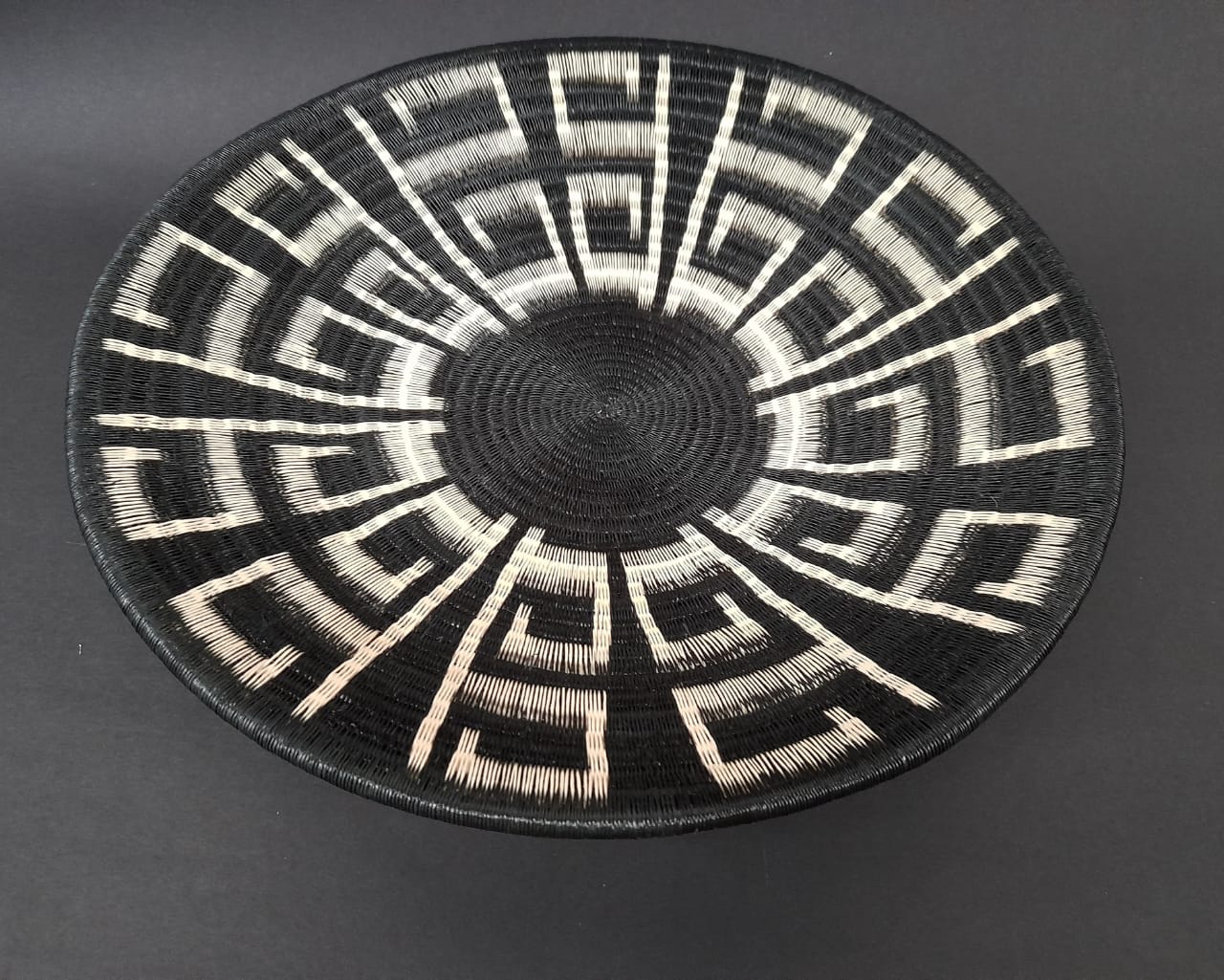 Handmade Anzuelo Plate