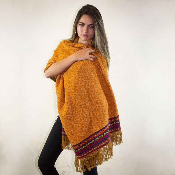 Alpaca Shawl Apasanka