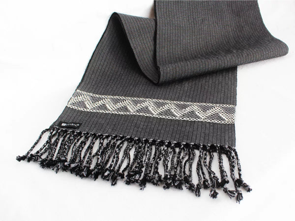 Jachum Table Runner