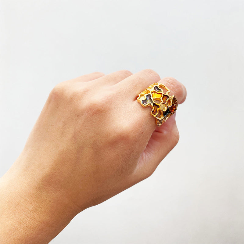 Gold Big Well Ring